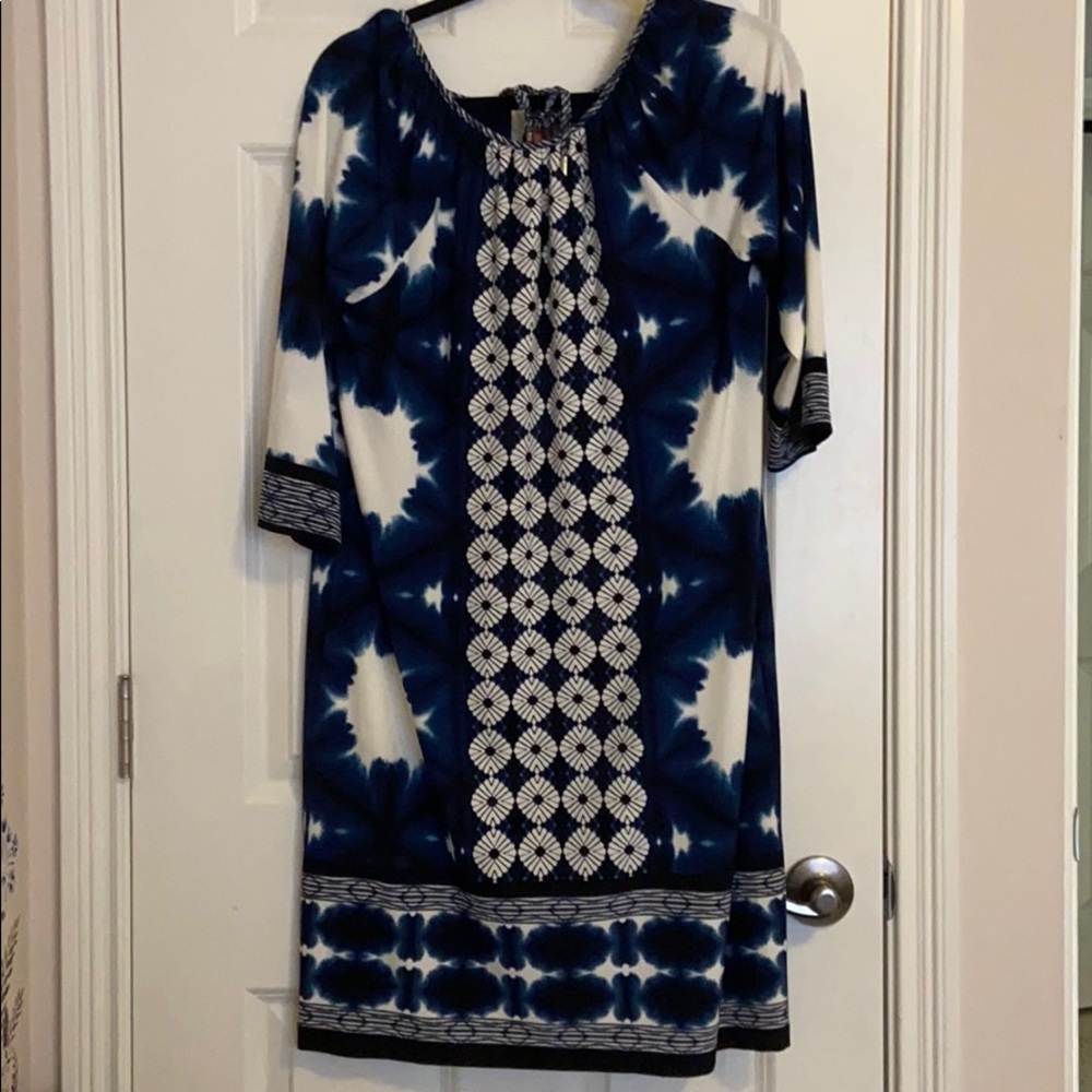 Mid length dress.  Like new, perfect condition.